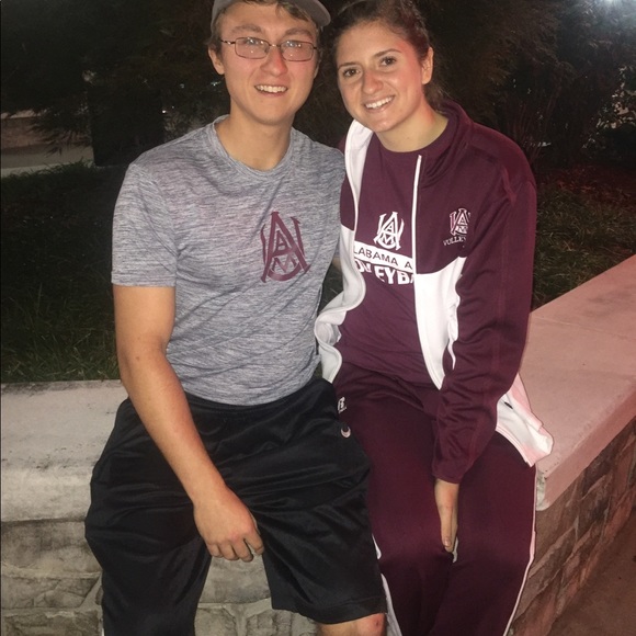 Meet your Posher, Rebecca - Picture 4 of 4